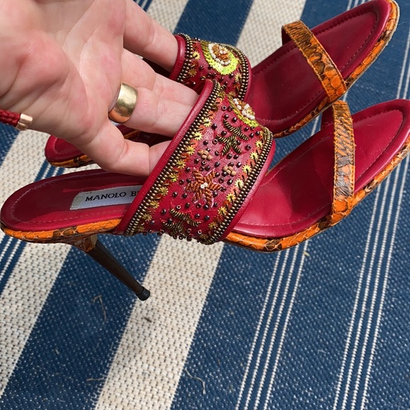 Manolo Blahnik heels - Picture 4 of 9